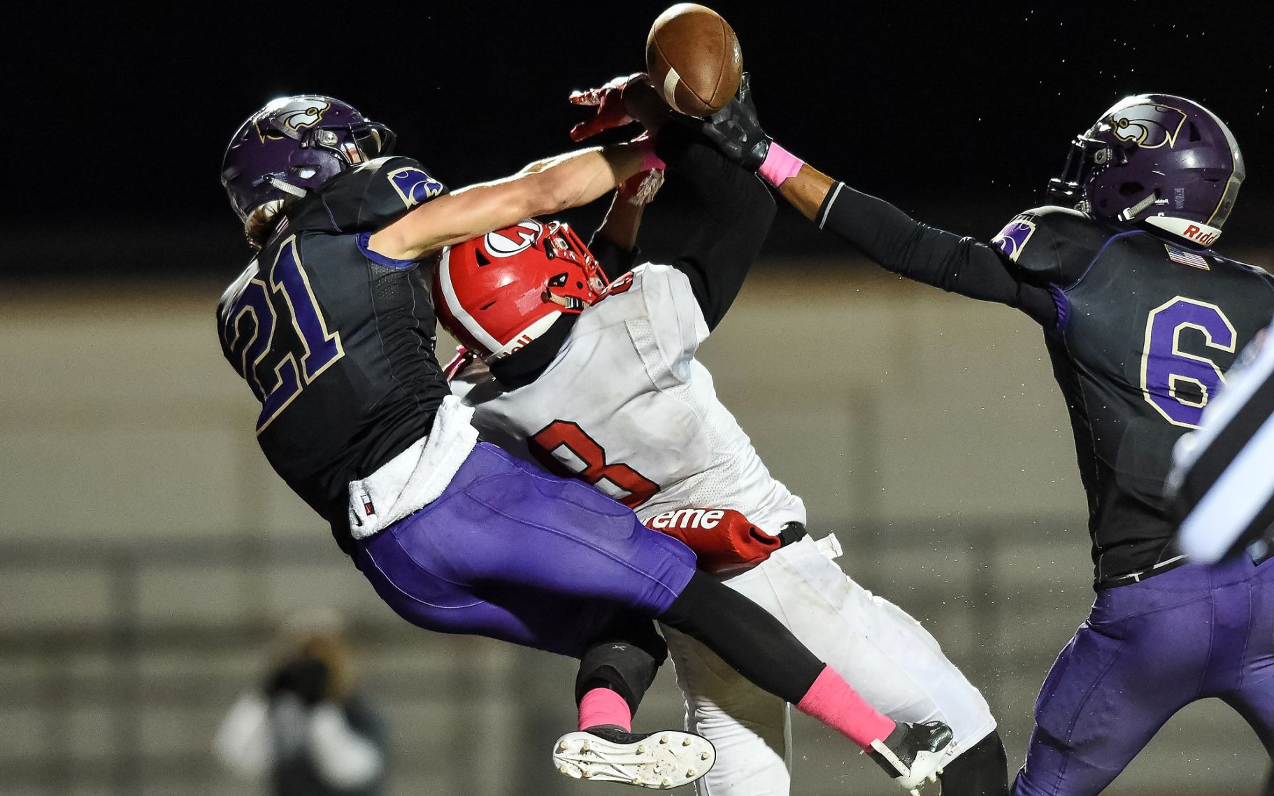 19-11-10Kirkwood@EurekaFBKemp19.JPG